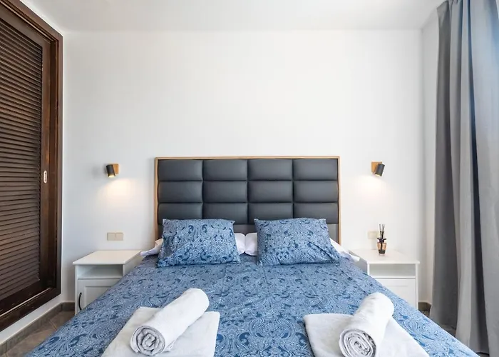 Luxury 3-Bedroom Villa With Heated Private Pool - In Marina Rubicon, Playa Blanca, Lanzarote